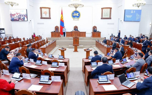 ЧУУЛГАН: Ахмадуудад 